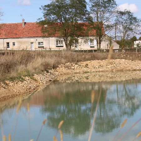 Gite De La Maison Fort Vereaux Esterno foto