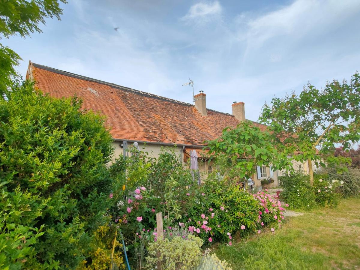 Gite De La Maison Fort Vereaux Esterno foto