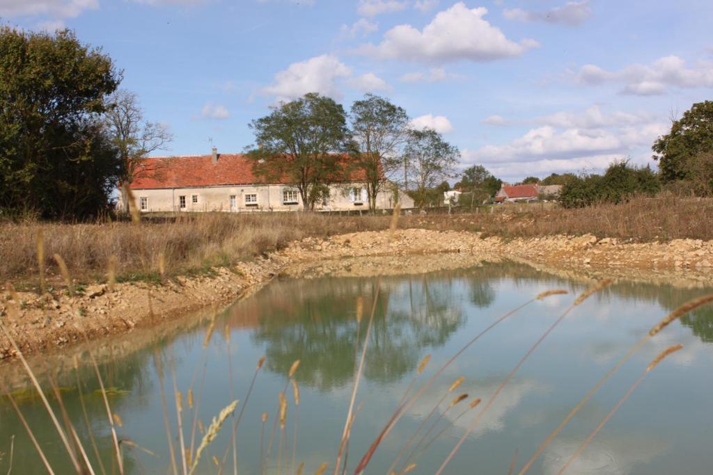 Gite De La Maison Fort Vereaux Esterno foto